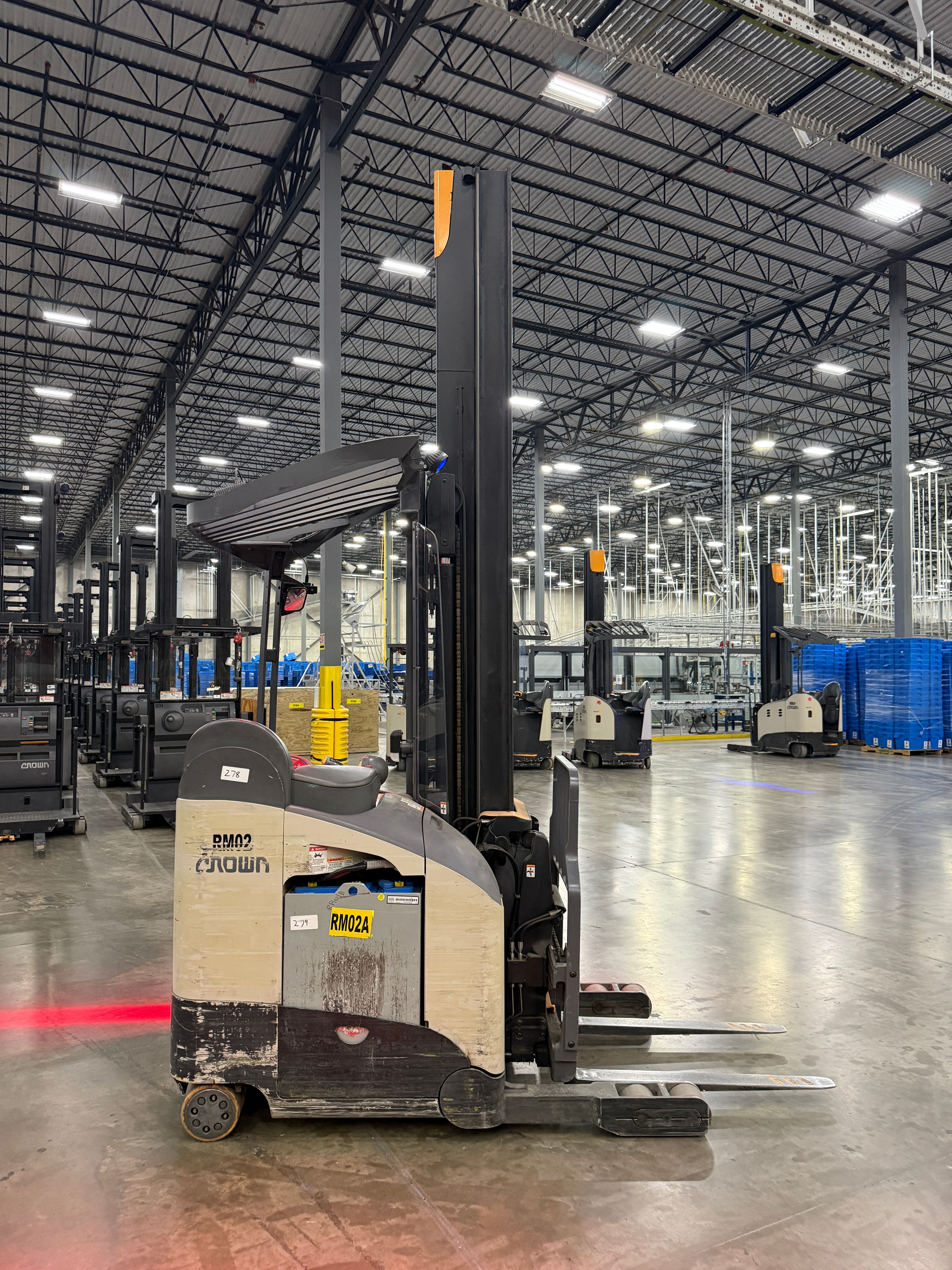 Crown Reach Truck - RM-6000 - Document 2