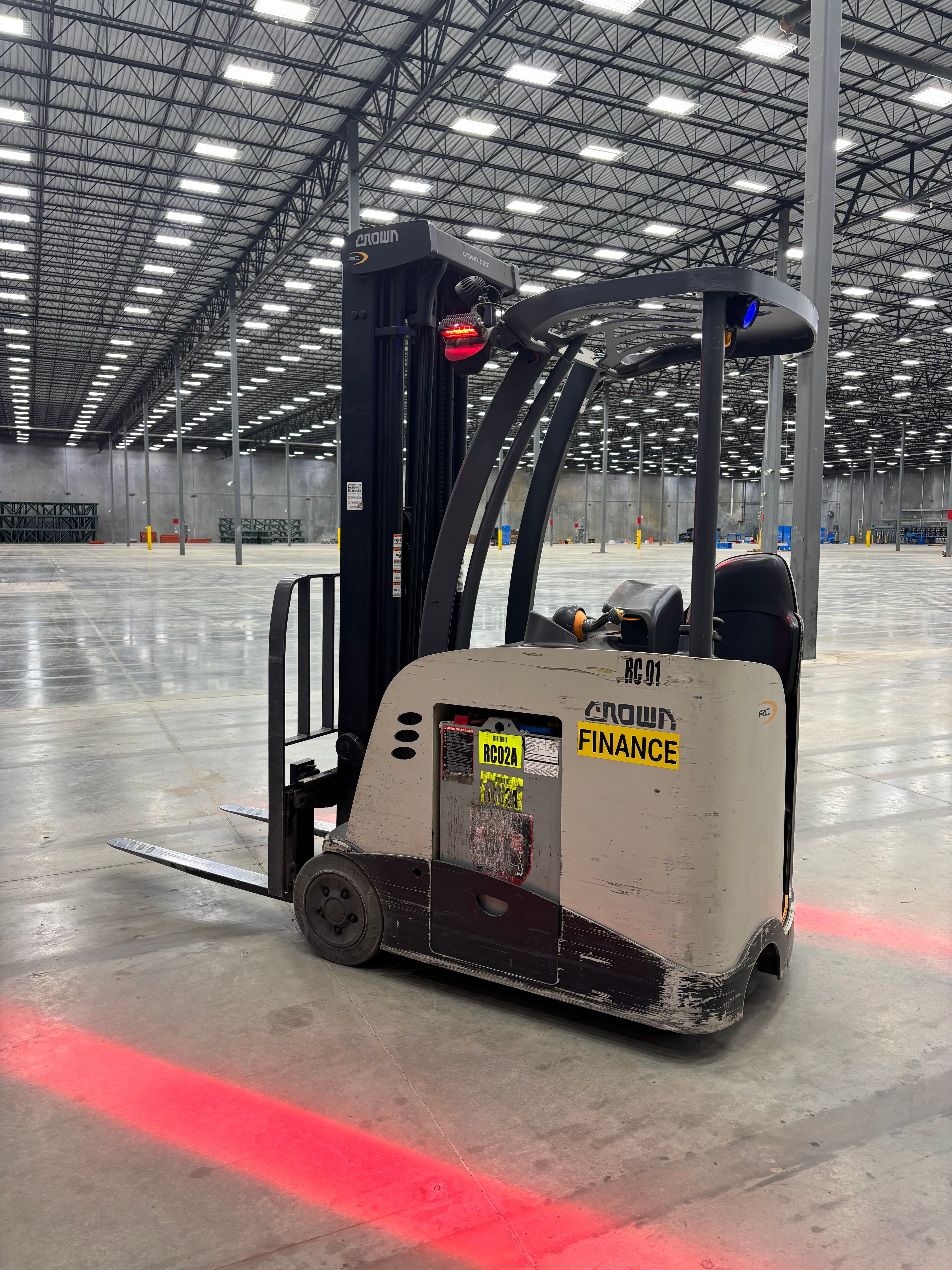 Crown RC5535 Stand up Counterbalance Forklift