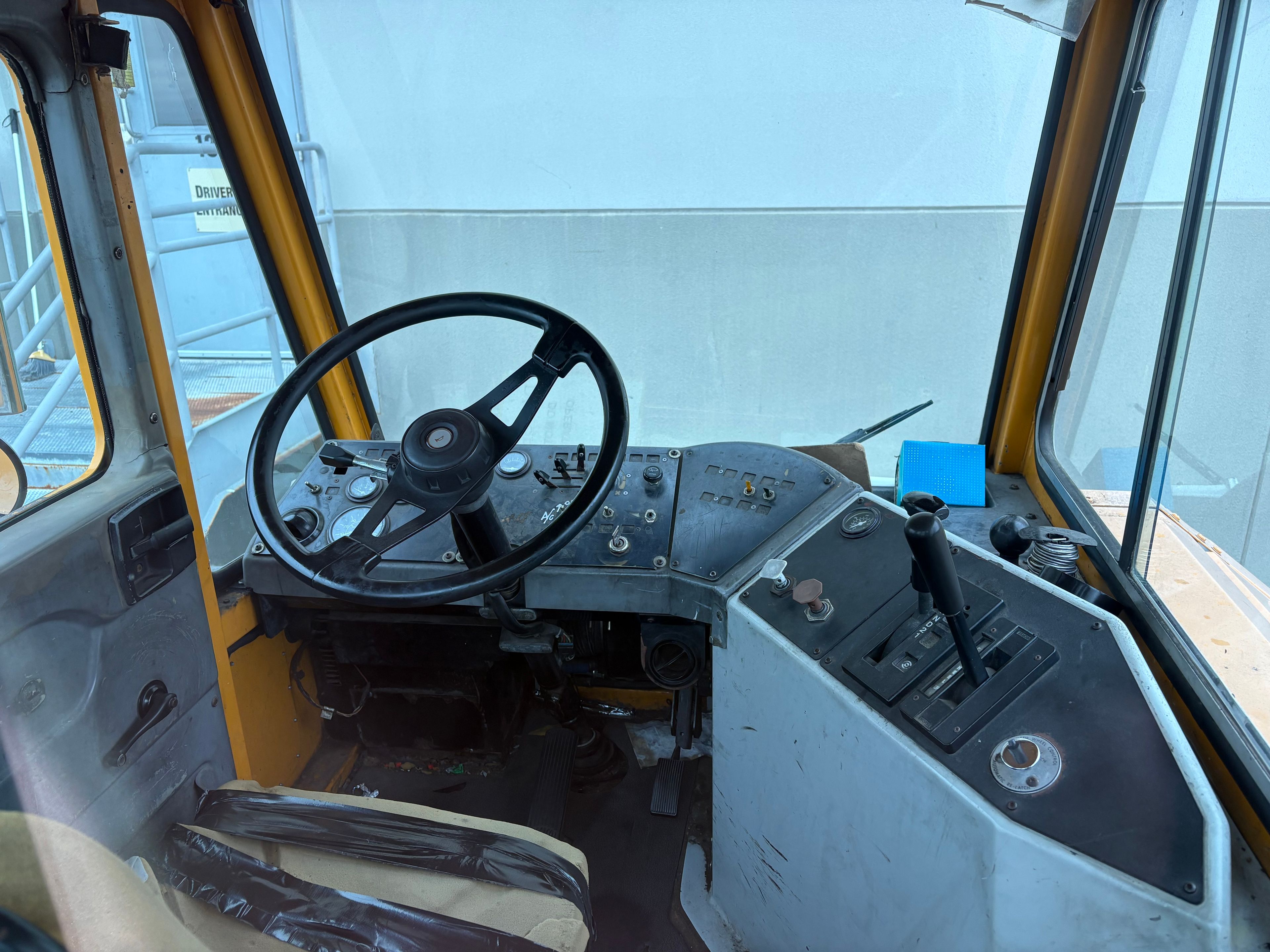 Kalmar Yard Dog - Model 30 - **STARTER ISSUES** - Document 4