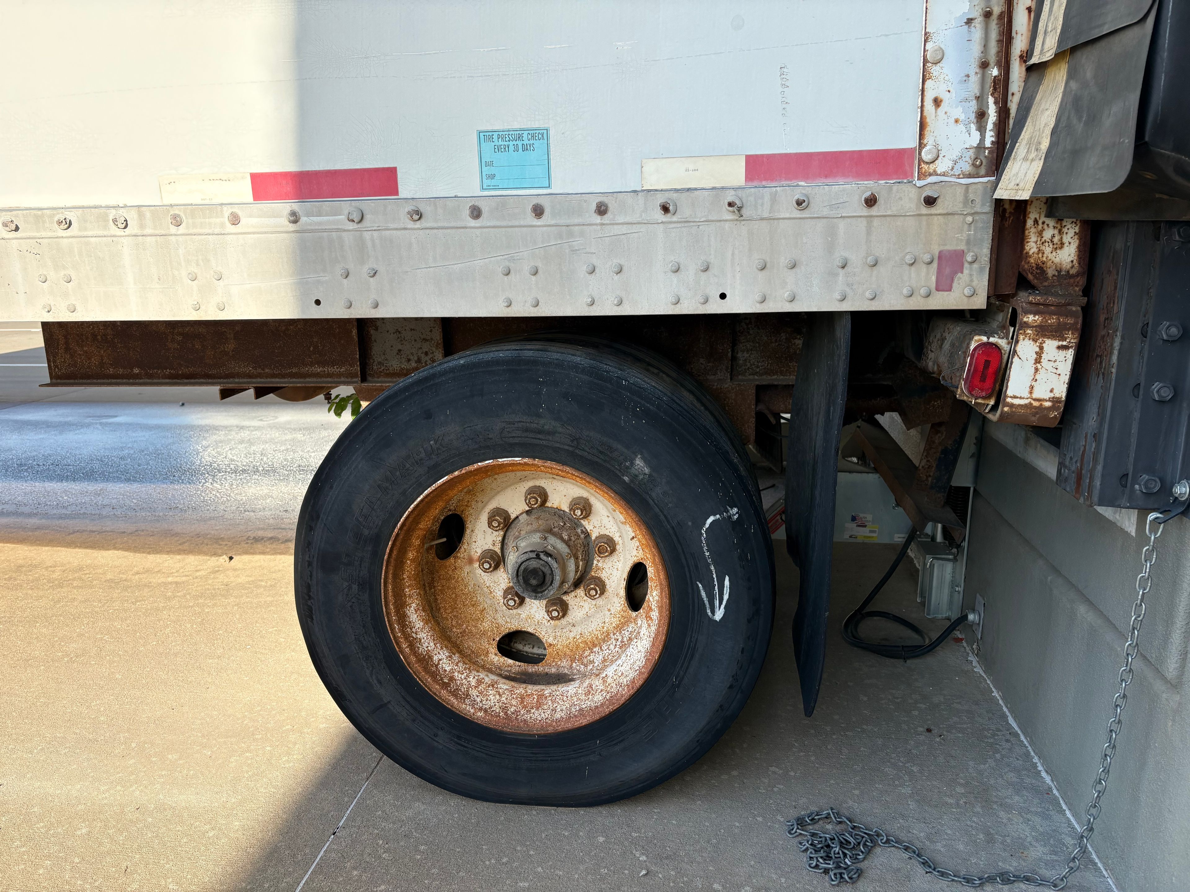 Fruehauf Box Trailer - 28' Standard Box Trailer - Document 3
