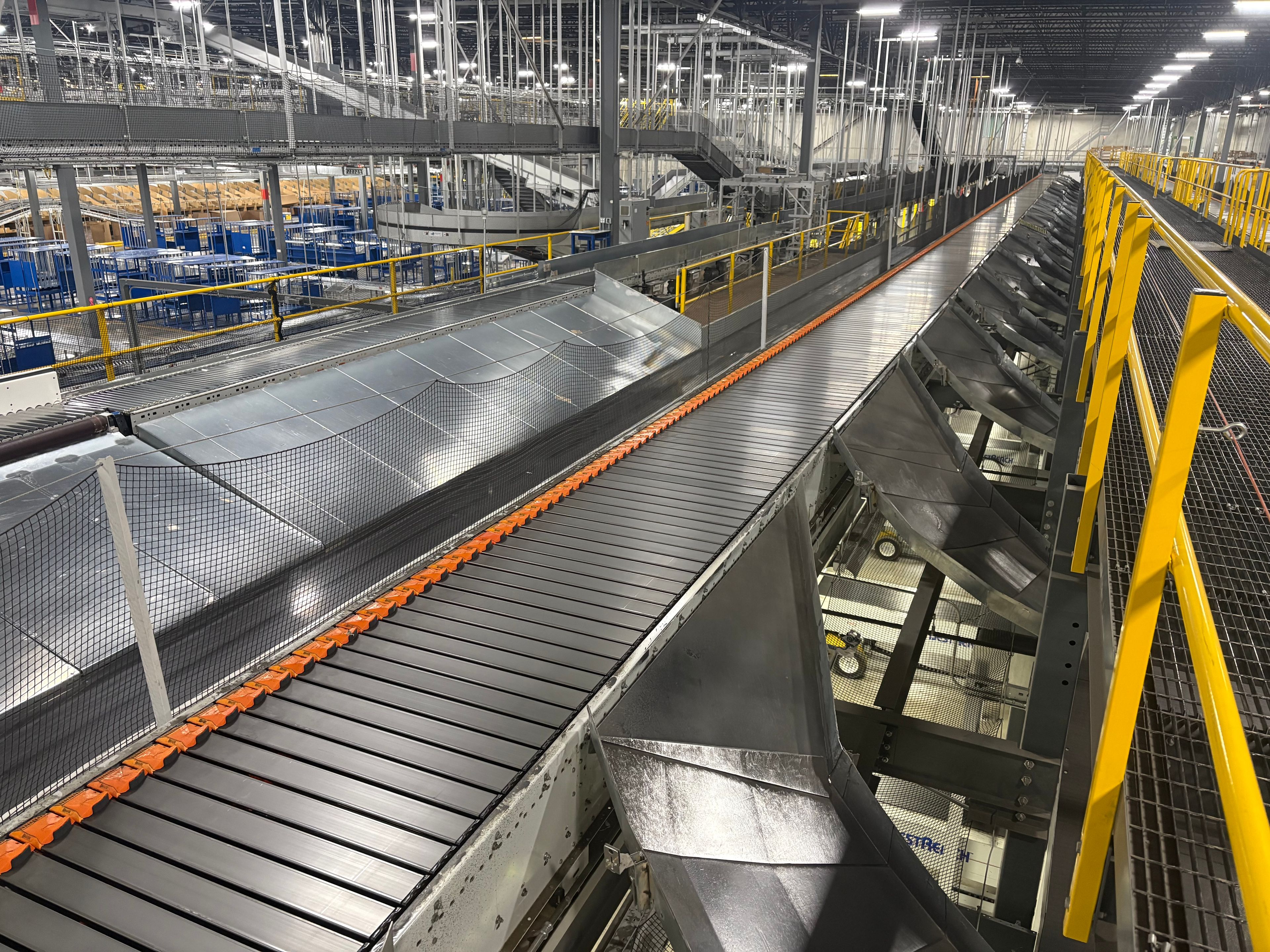 Dematic High-Rate Slat Sorter - Model 2420 RS200 Plus - 282' 4" x 54" x 39" - Document 8