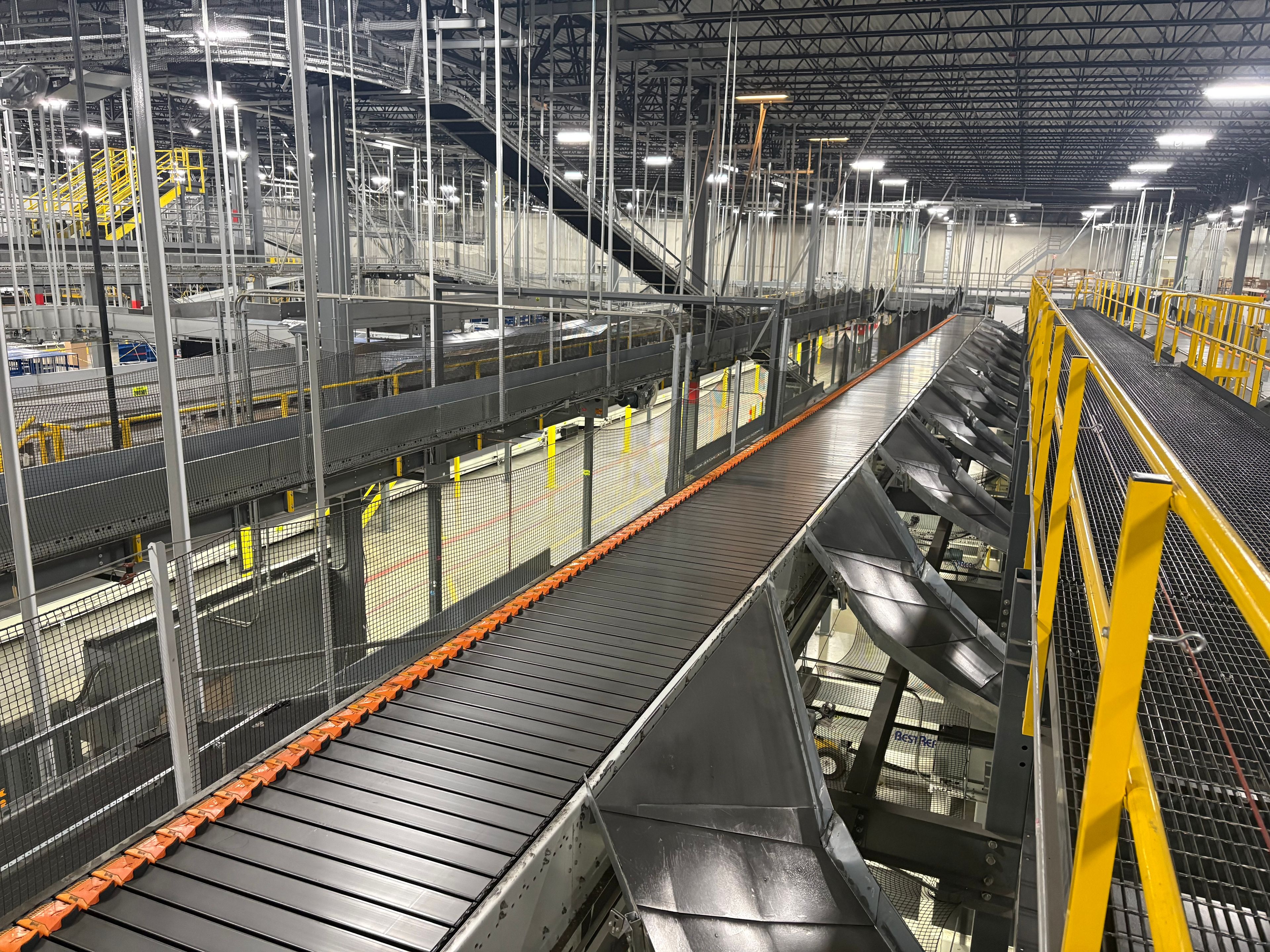 Dematic High-Rate Slat Sorter - Model 2420 RS200 Plus - 282' 4" x 54" x 39" - Document 10