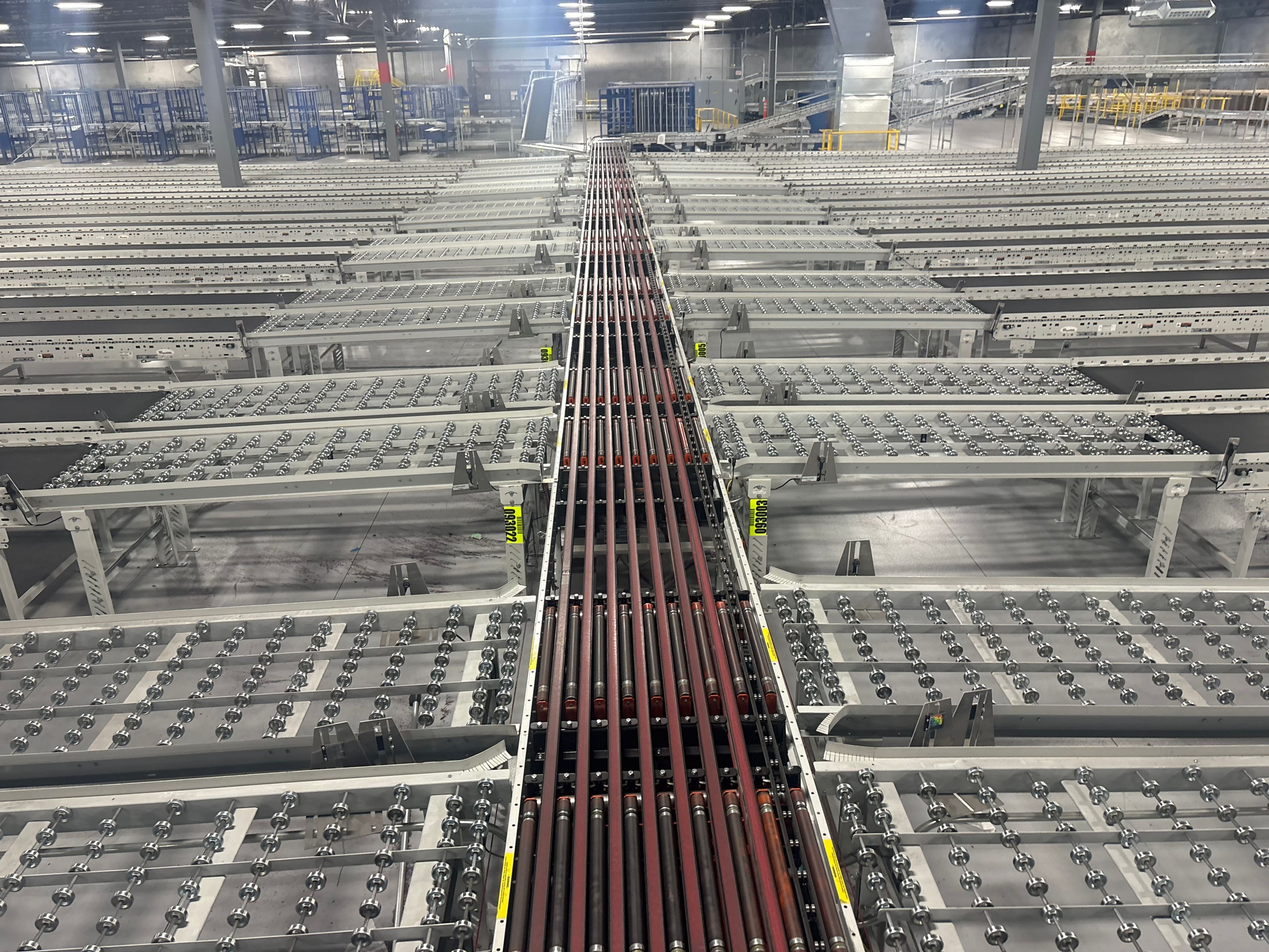 TGW Narrow Belt Sorter - NBS 30/90 - 100' 4" x 30" x 22" - 15 Double Sided Send-offs - Document 19