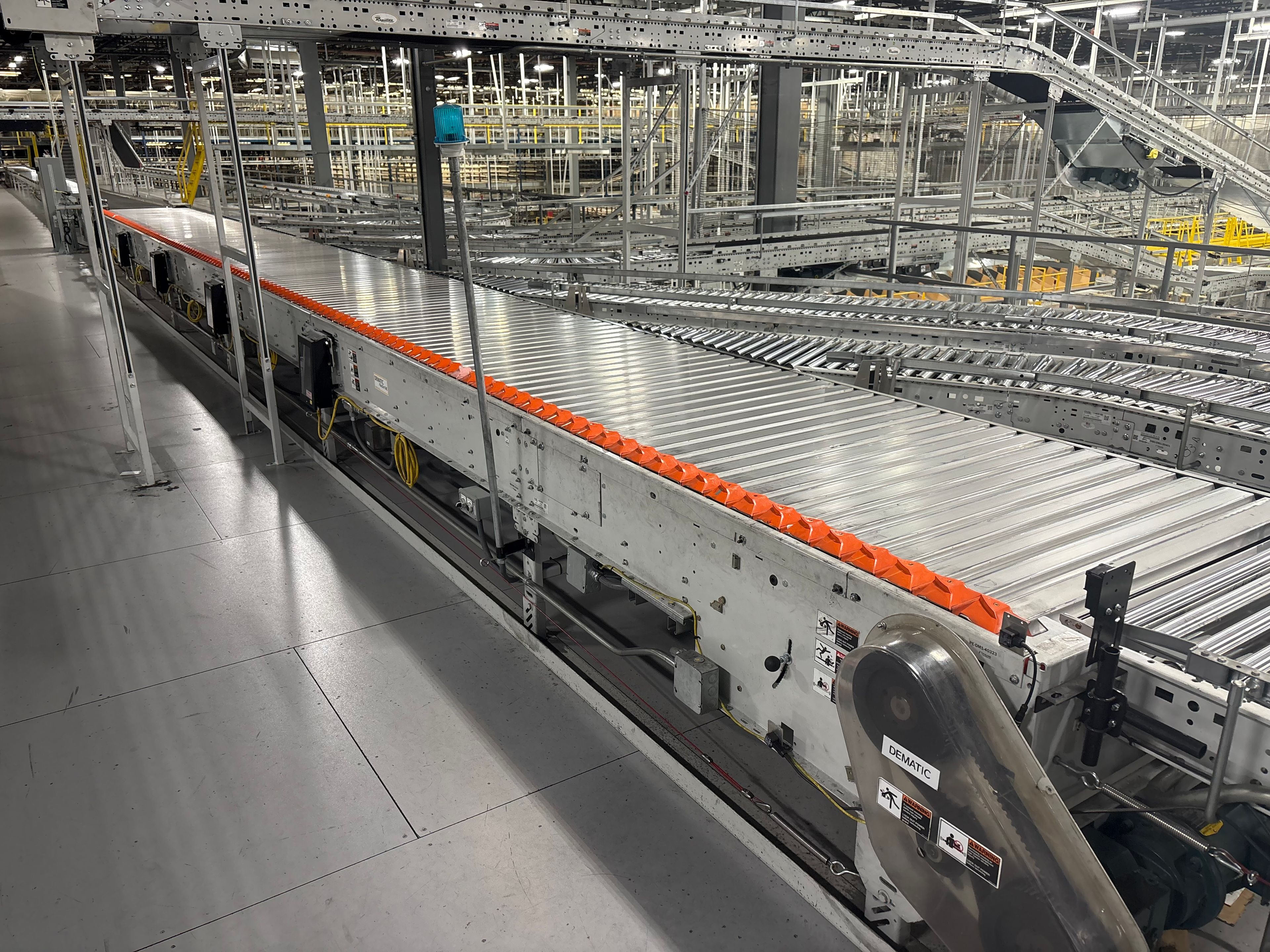 Dematic Mid-Rate Slat Sorter - Model Flex sort ML - 51' 1" x 46" x 33"