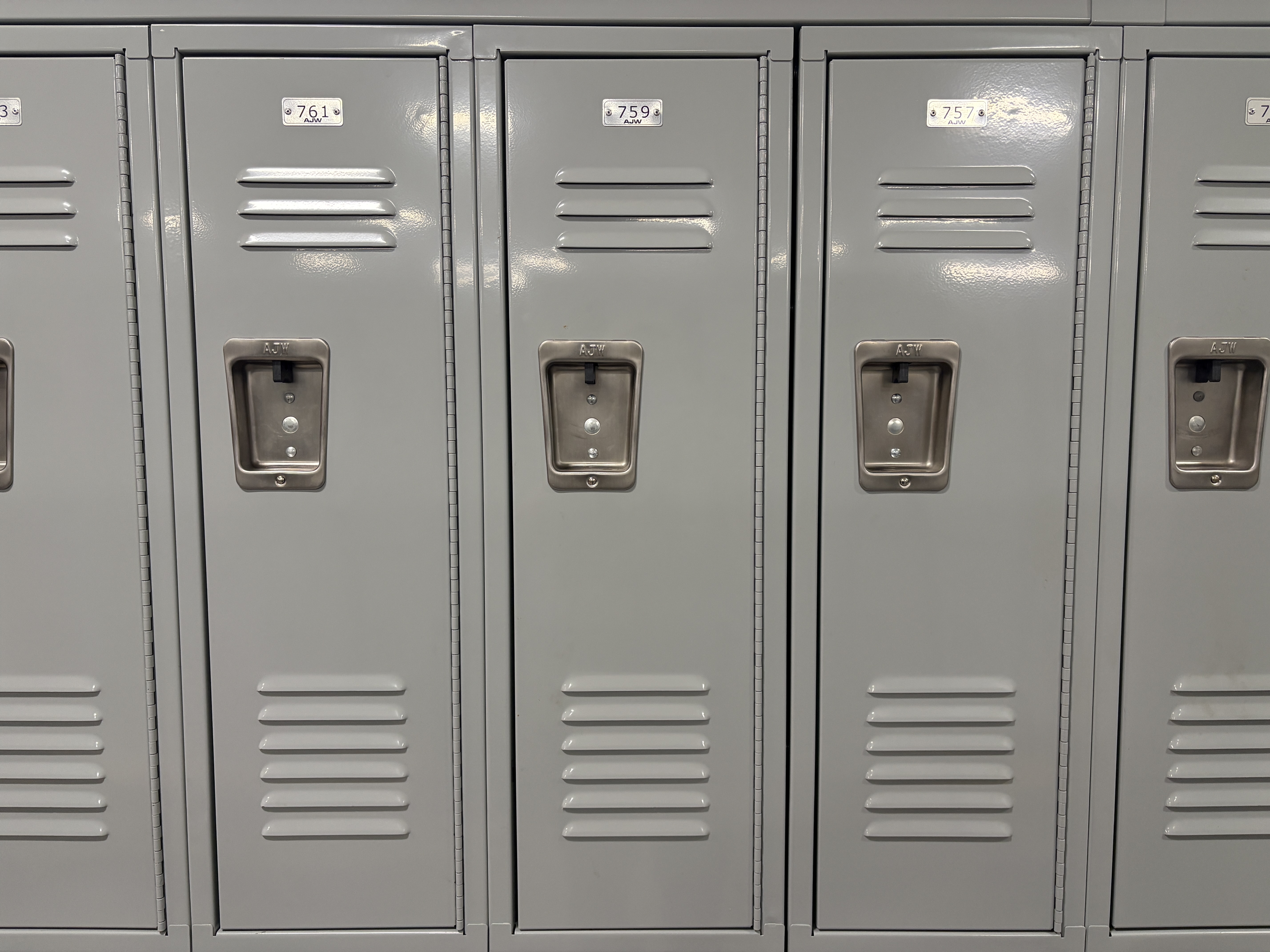 AJW Locker Set Grey - Double Level Locker Layout