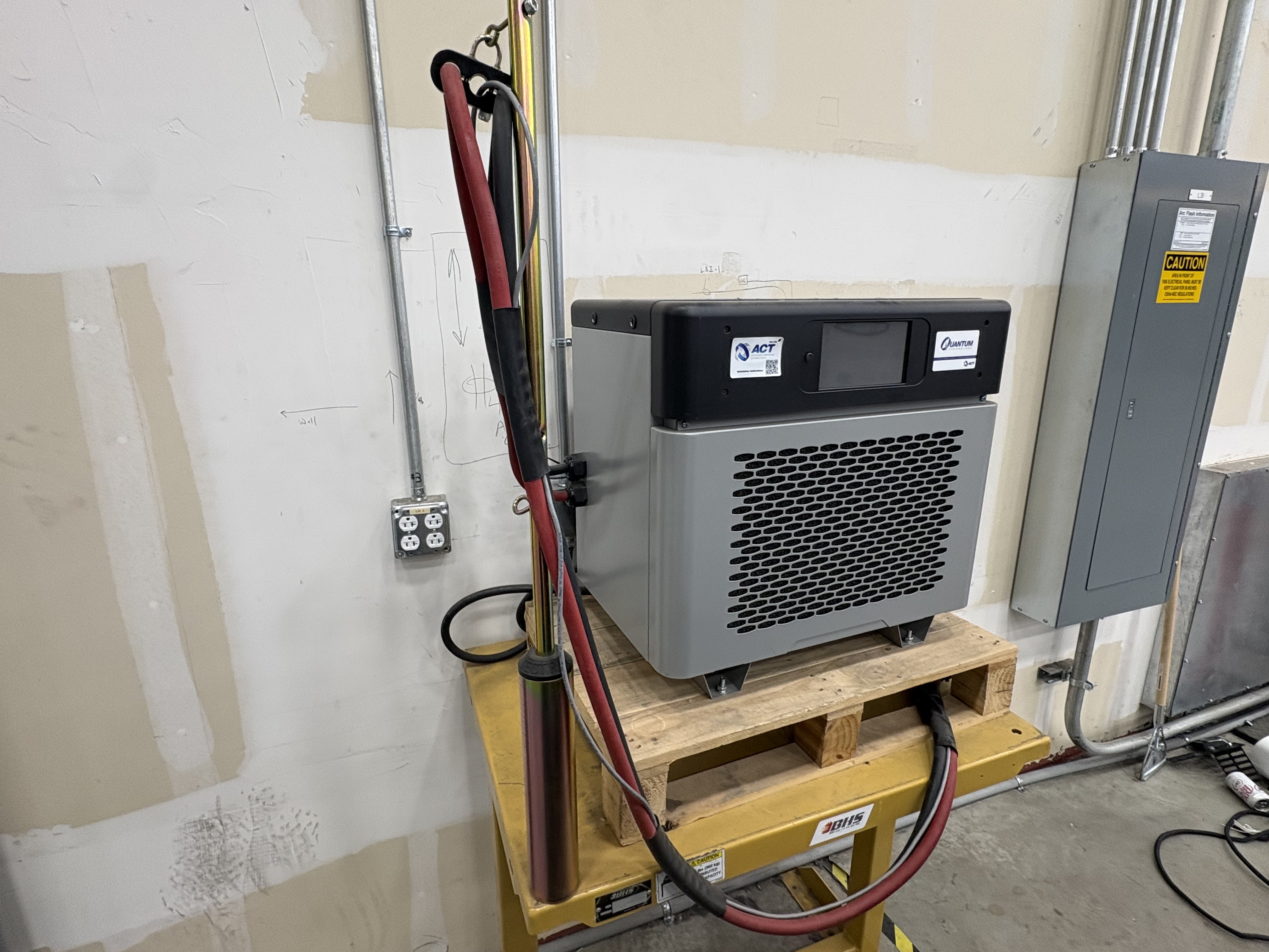 Quantum Technology Lithium Ion Charger - Hardwired - 480V - 2' x 16" x 30"