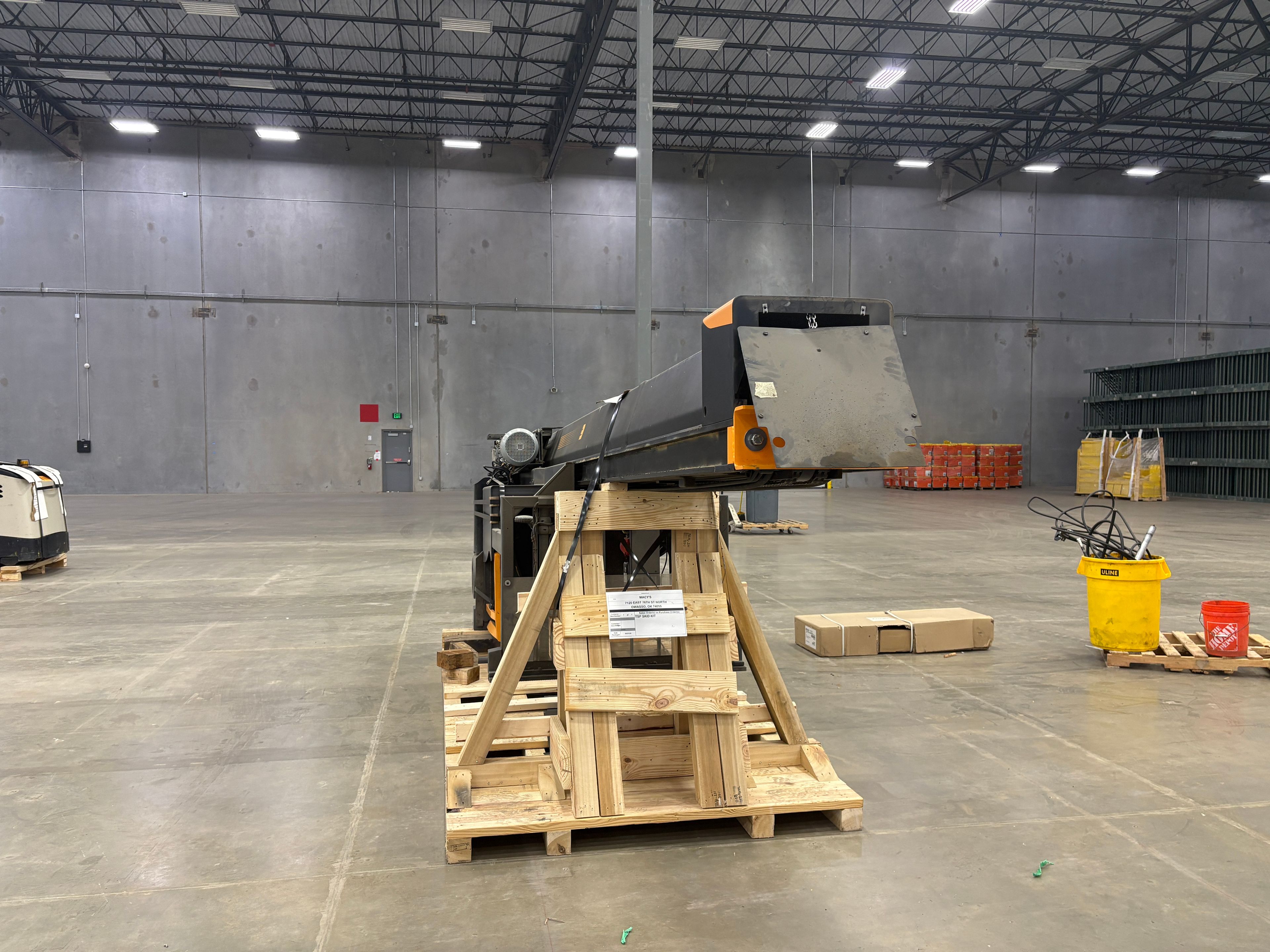 Crown TSP 7000 Series Turret Truck - Document 3
