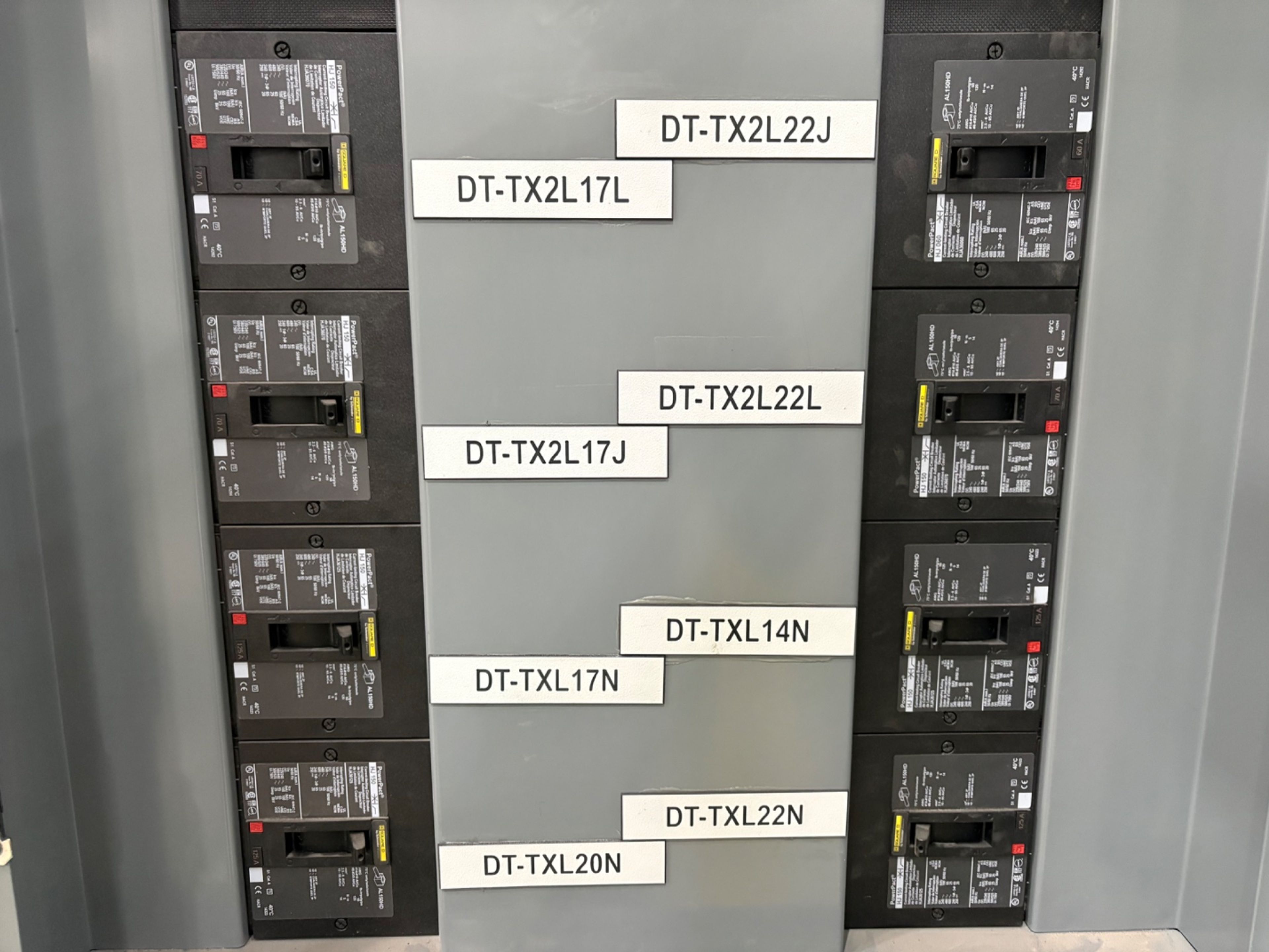 SQUARE-D Distribution Panel - 800 AMP - 32" x 8" x 64" - Document 7