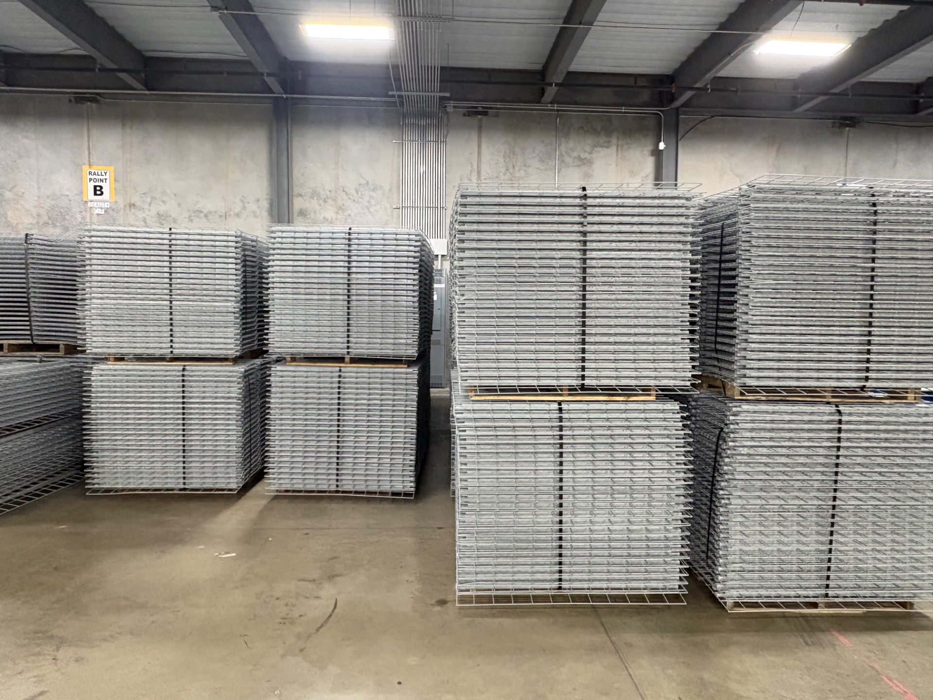 Slotted Rack Wire Deck - 48" x 68" - No Lip