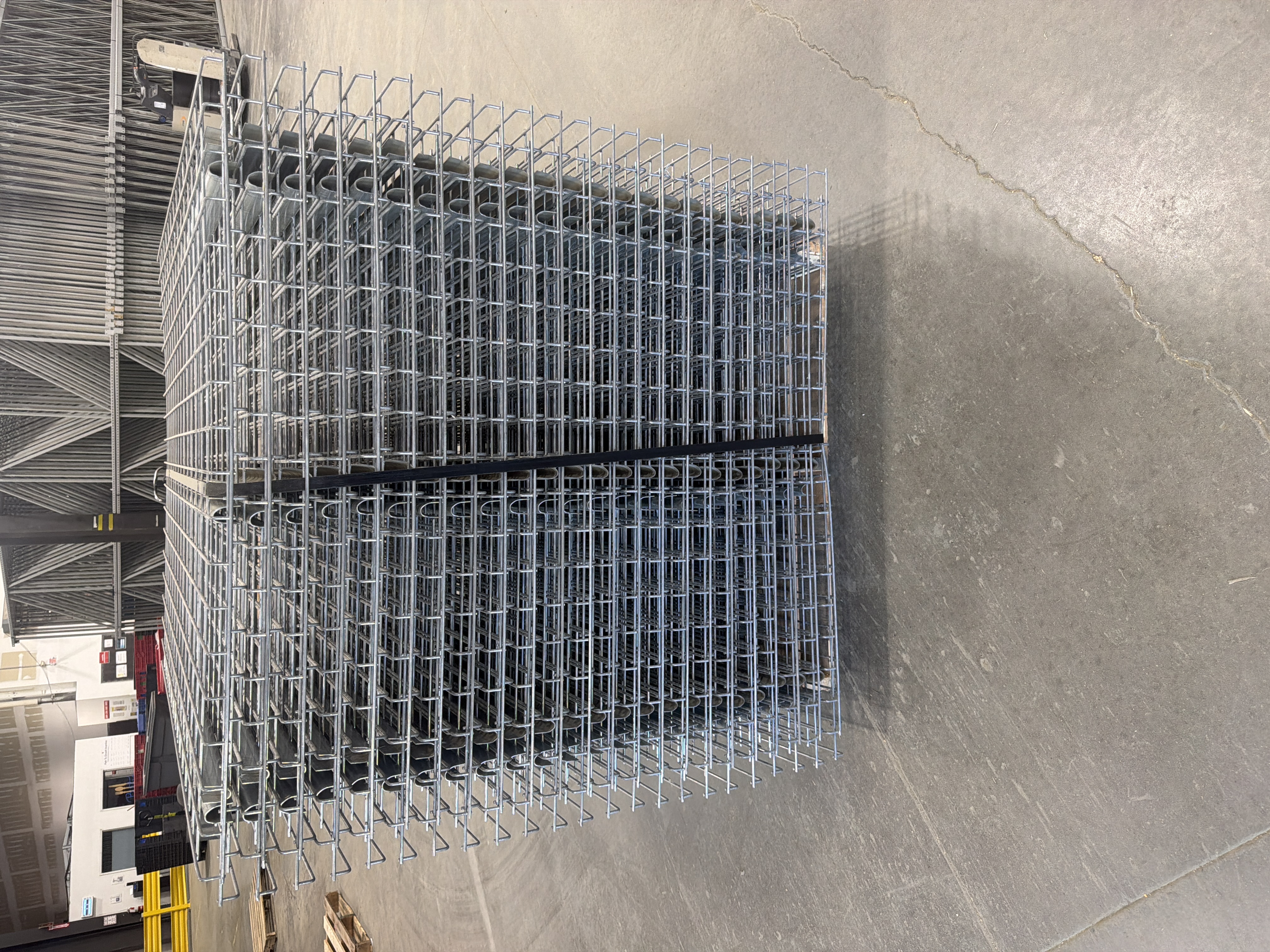 Wire Deck - 60" x 46" - Inside Waterfall