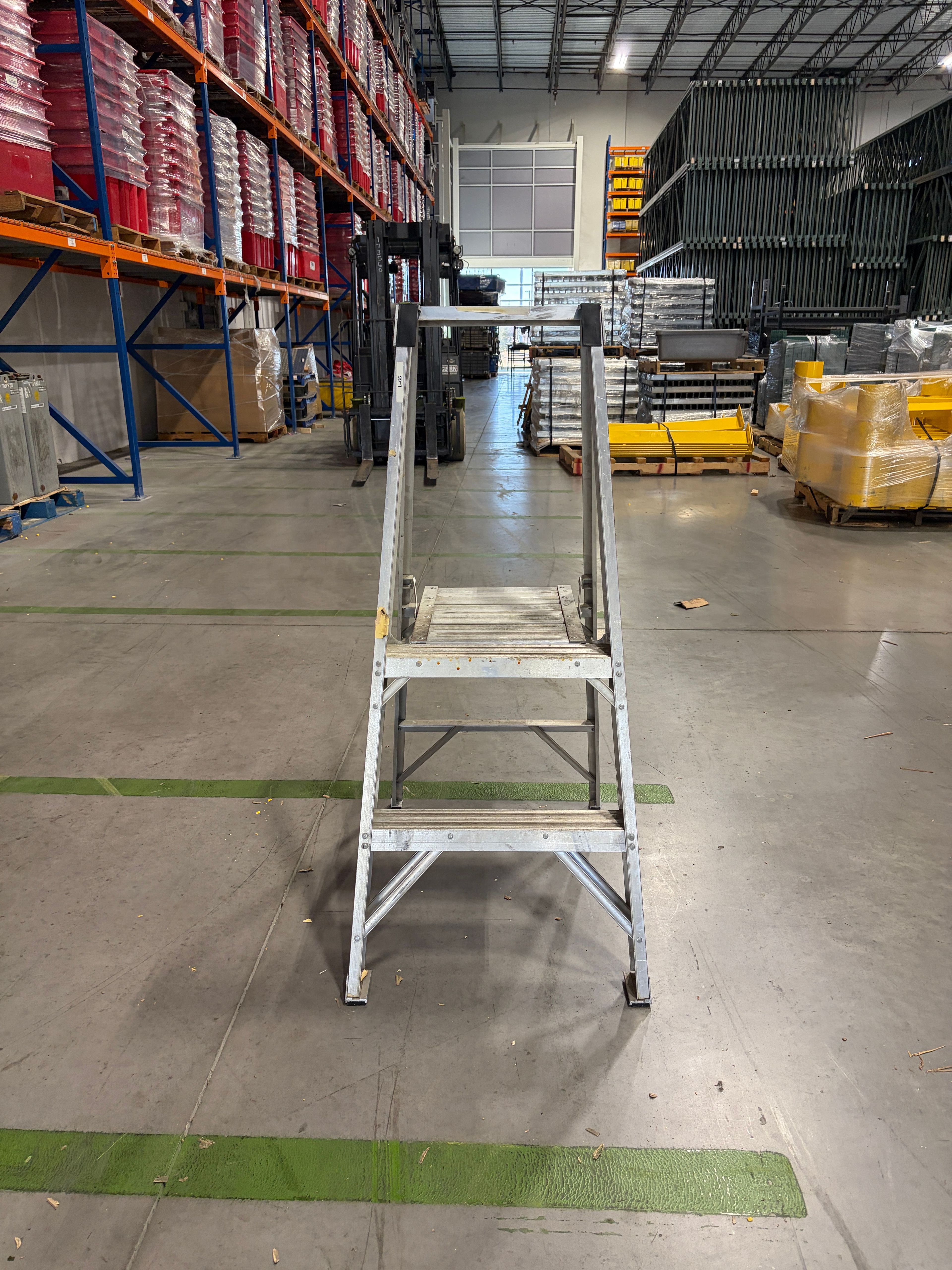 Ladder 4' Aluminum - Document 7