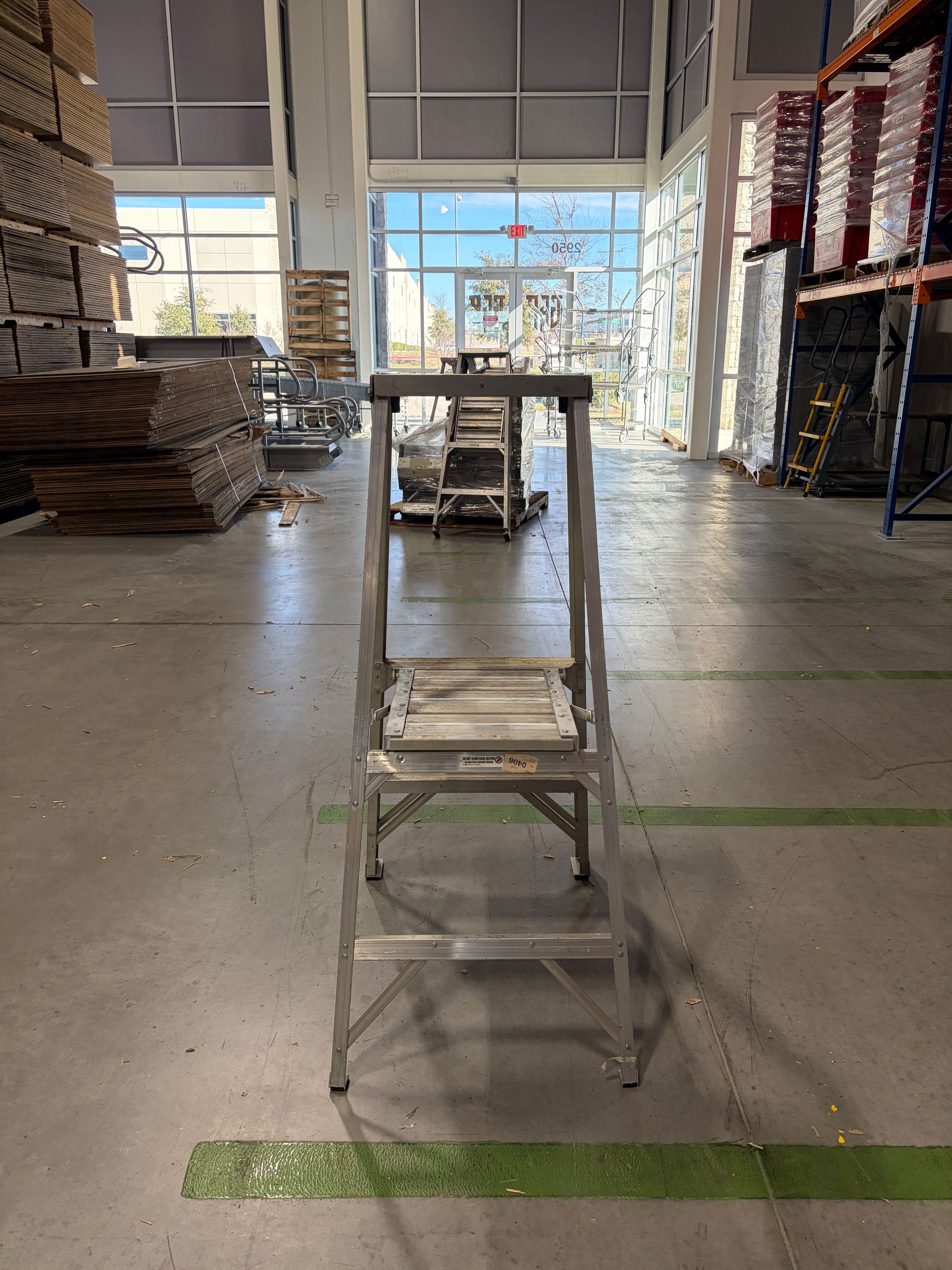 Ladder 4' Aluminum - Document 5