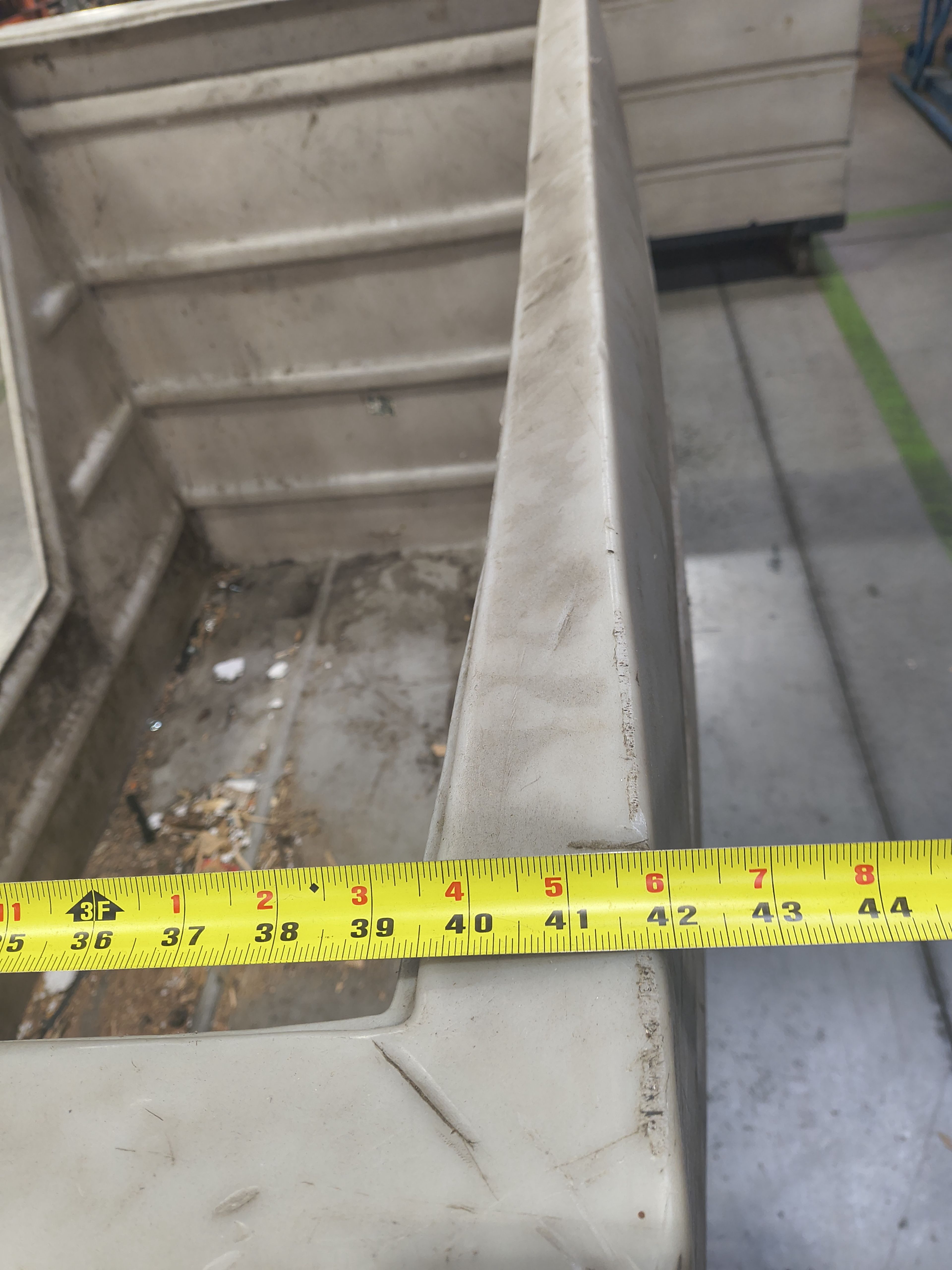 Gondala Dumpster - Plastic - Document 10