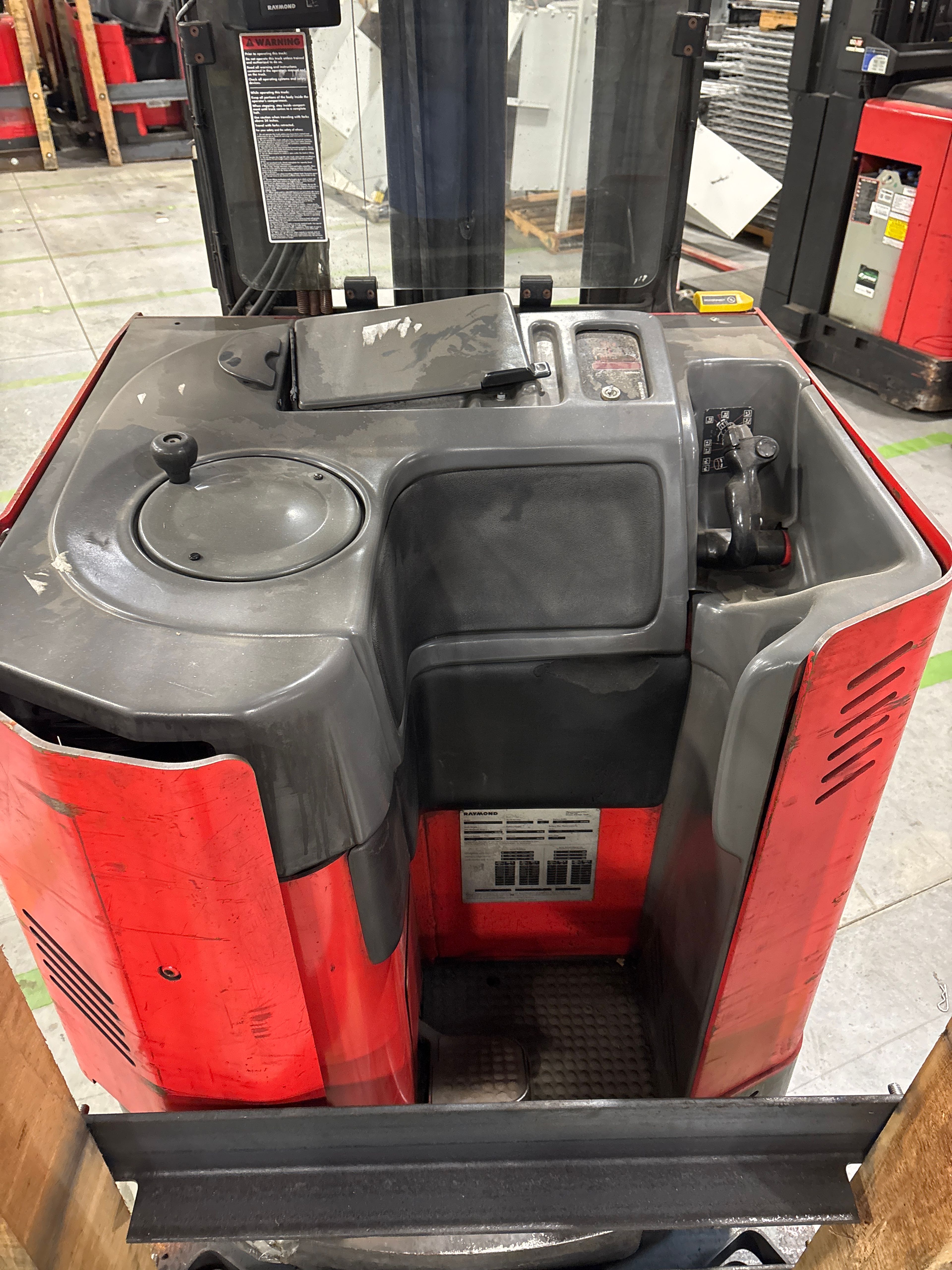 Raymond Reach Truck - Document 3