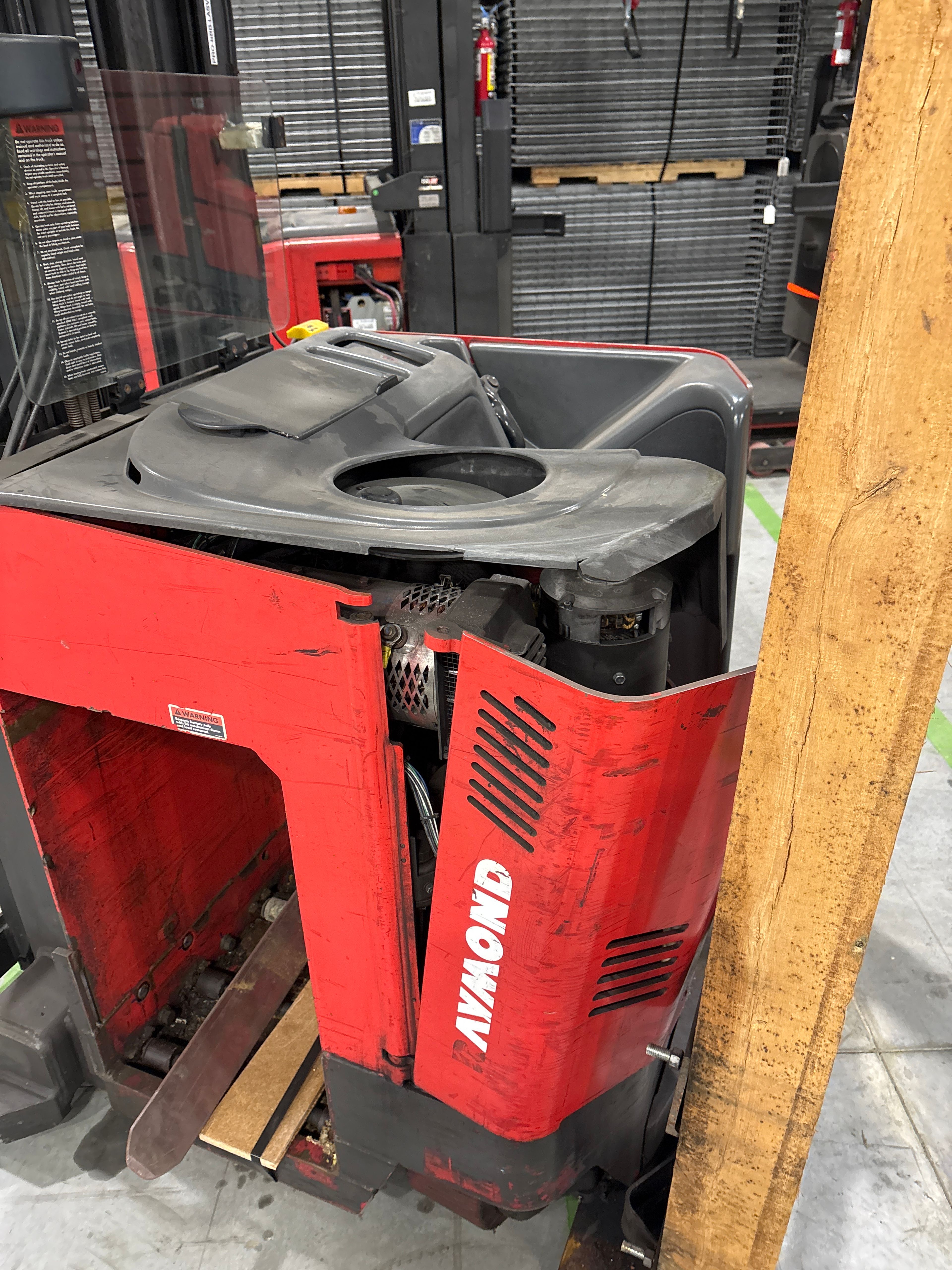 Raymond Reach Truck - Document 7