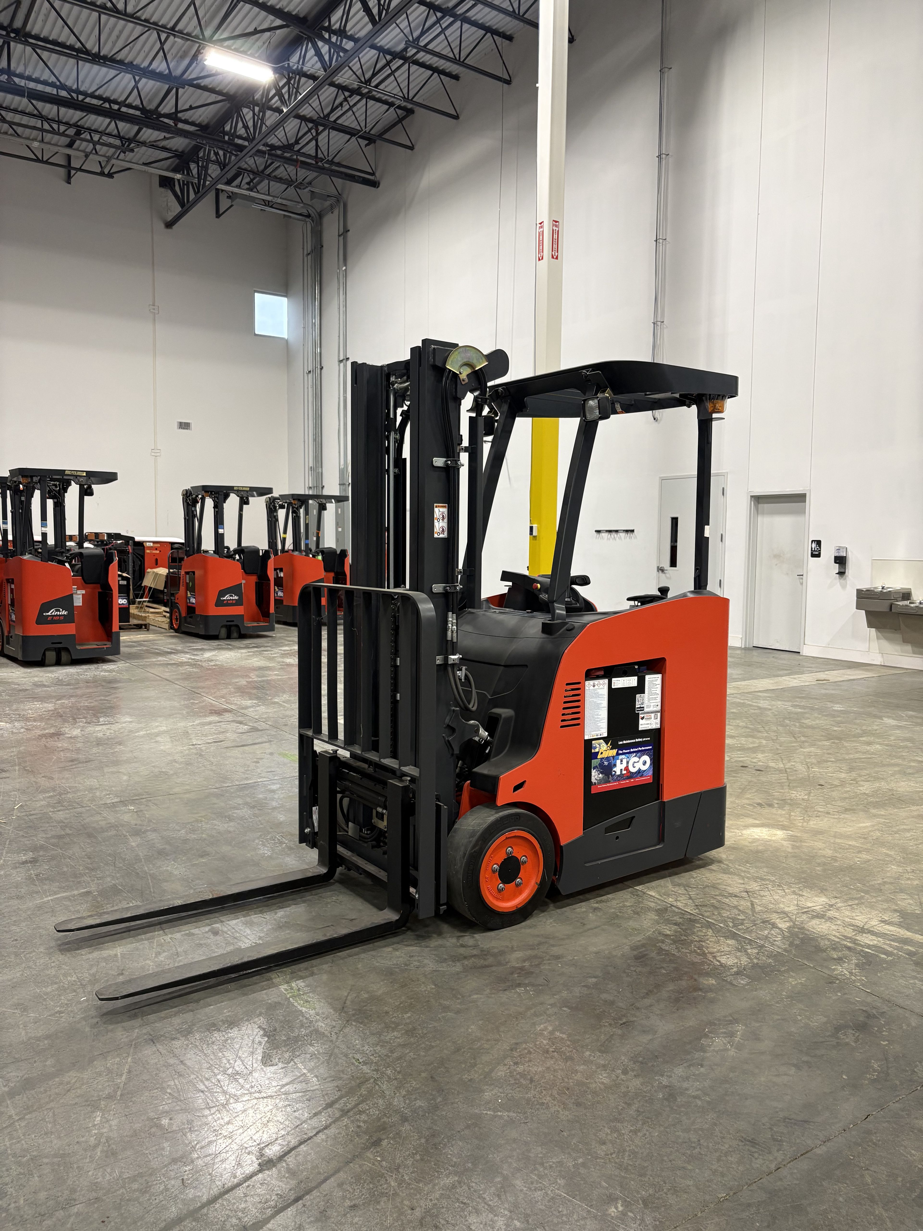 Linde E18S Forklift