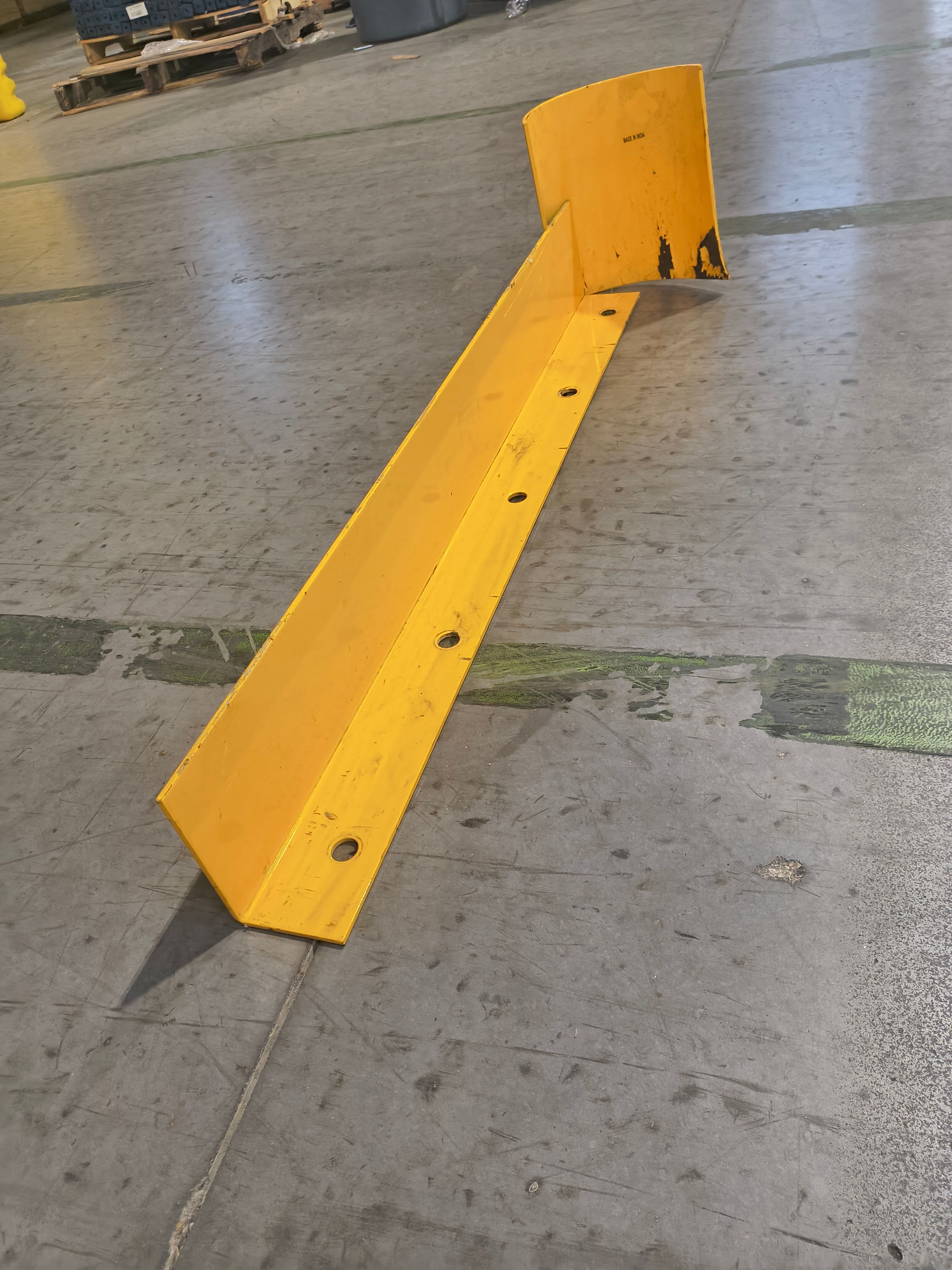 Handle It Aisle Guard - 48" x 4" x 6" - Document 2