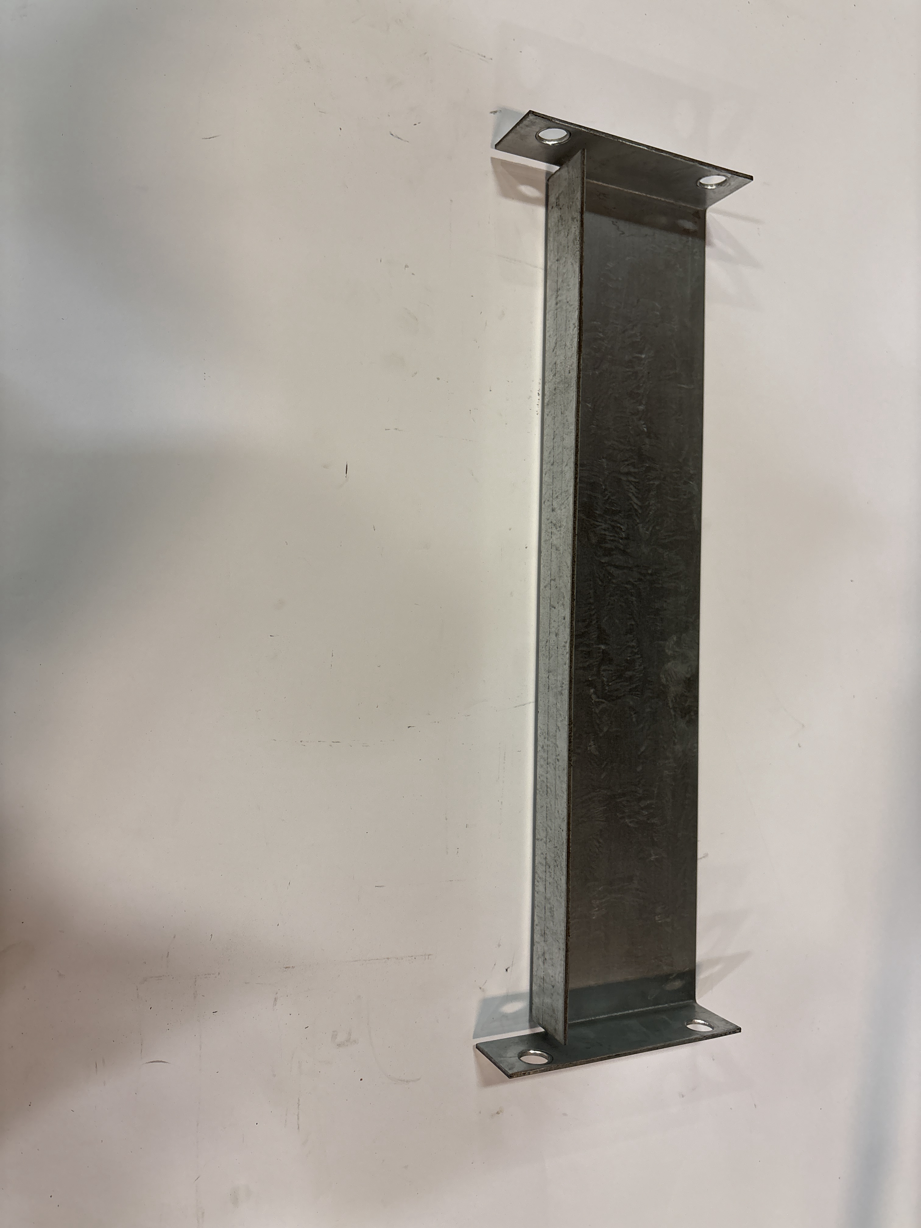 Row Spacer - 18" x 4"