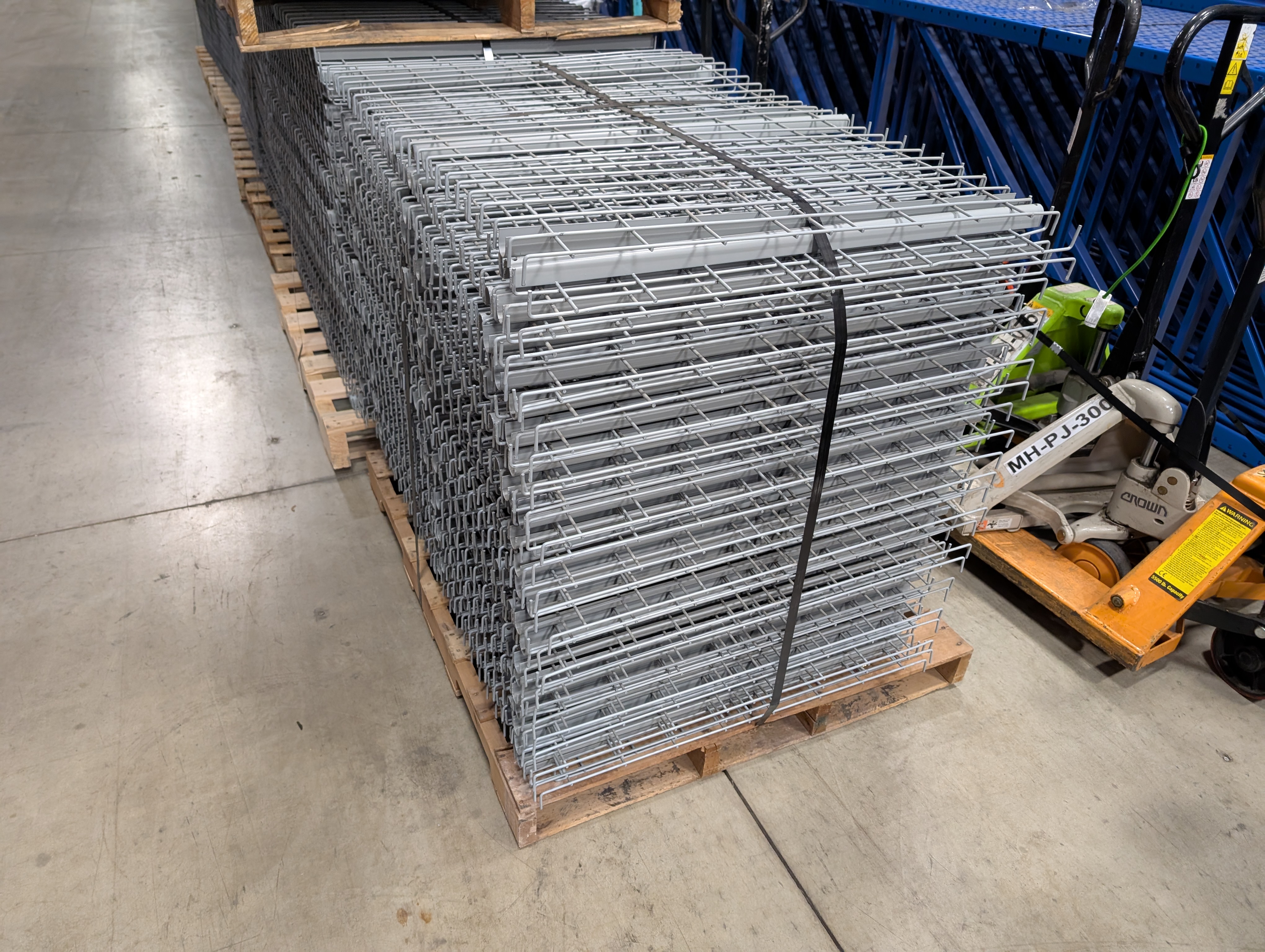 Wire Deck - 36" x 46" - Inside Waterfall