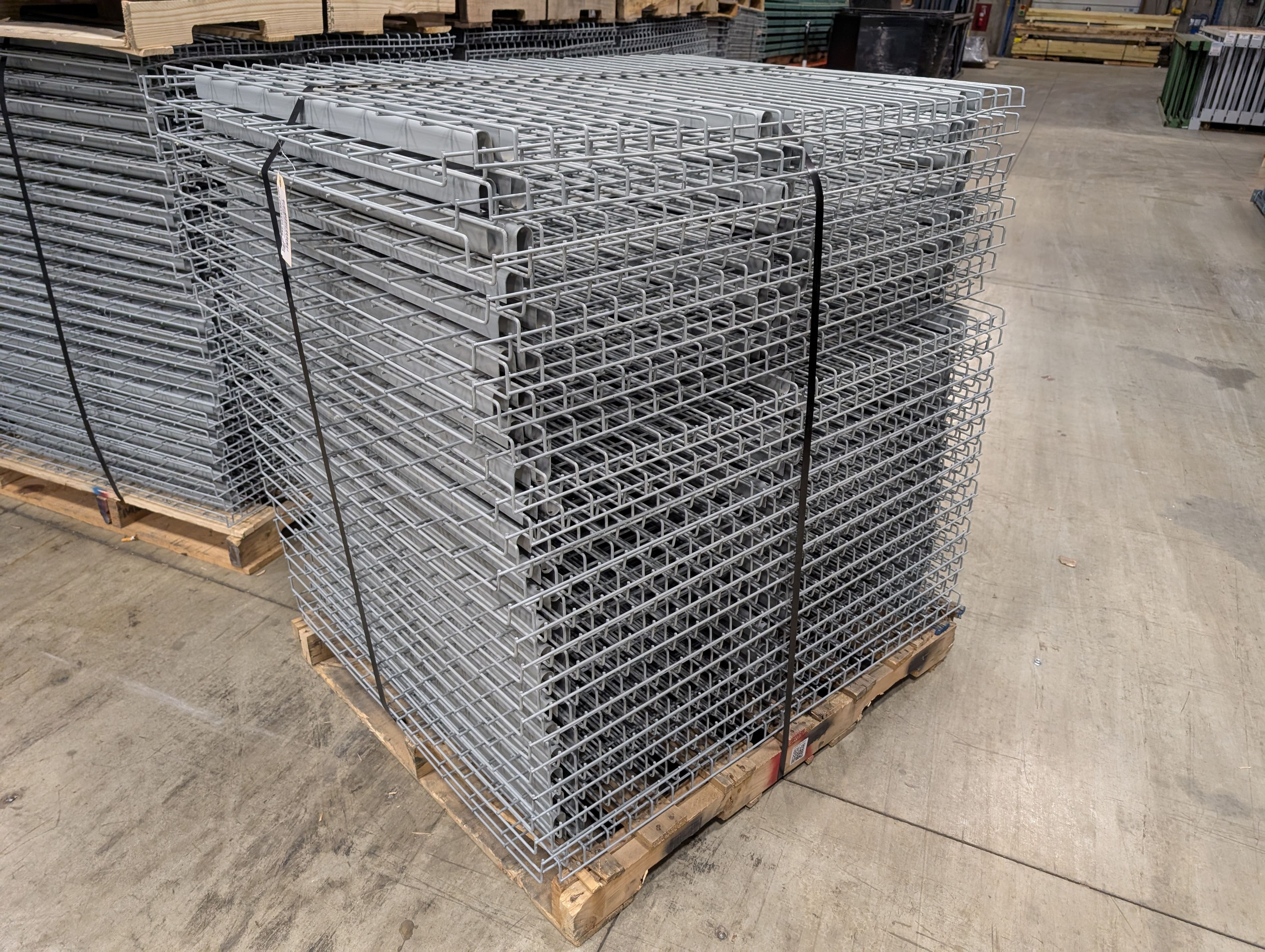 Wire Deck - 36" x 46" - Outside Waterfall